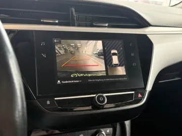 Car image 26