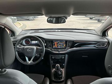 Car image 10