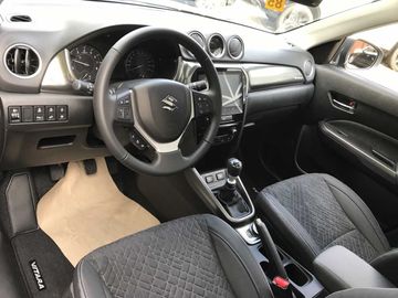 Car image 10