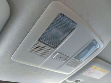 Car image 27