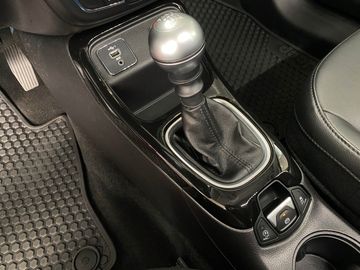 Car image 26