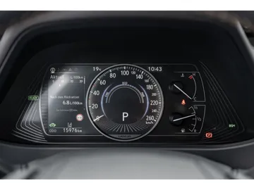 Car image 25
