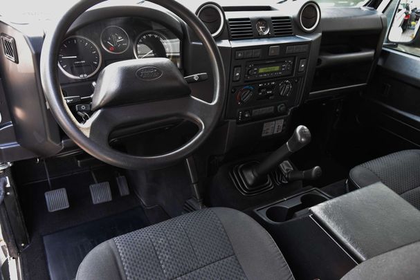 Land Rover Defender 90 TD 90 kW image number 2