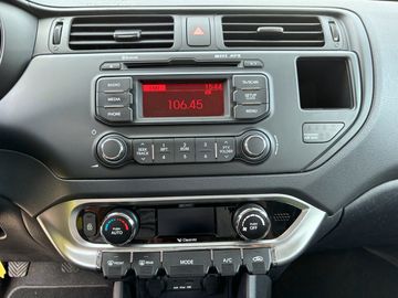 Car image 32