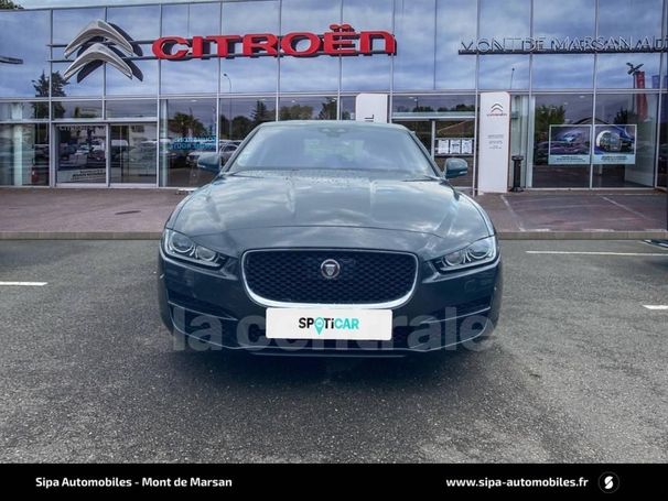 Jaguar XE 132 kW image number 3