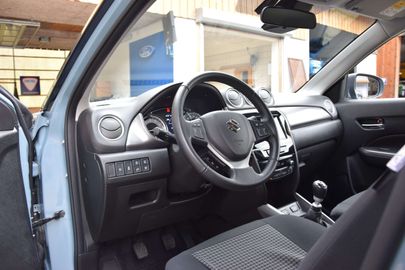 Car image 7