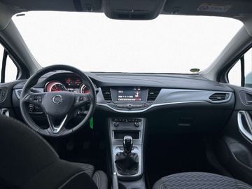 Car image 10