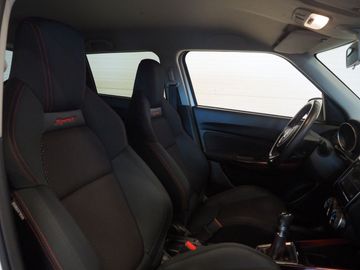 Car image 11