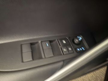 Car image 33