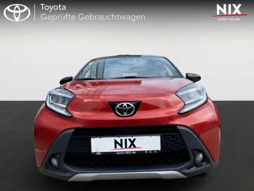 Car image 2