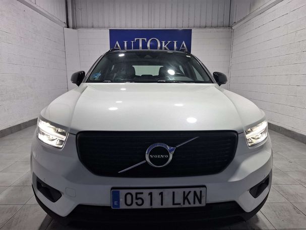 Volvo XC40 Recharge R T4 Design 155 kW image number 2