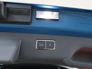 Car image 49