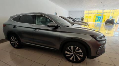 Car image 18