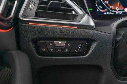 Car image 33