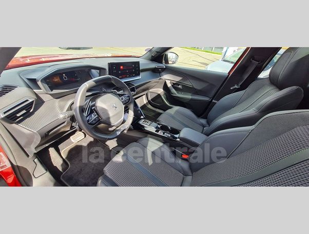 Peugeot 2008 PureTech 130 96 kW image number 16