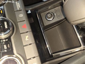 Car image 33