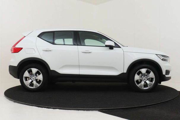 Volvo XC40 T2 95 kW image number 23