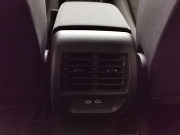 Car image 36