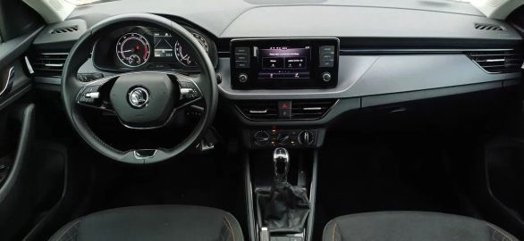 Car image 16