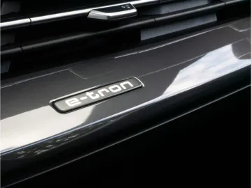 Car image 49