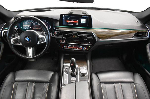 BMW 540i Touring xDrive 250 kW image number 9