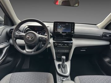 Car image 14