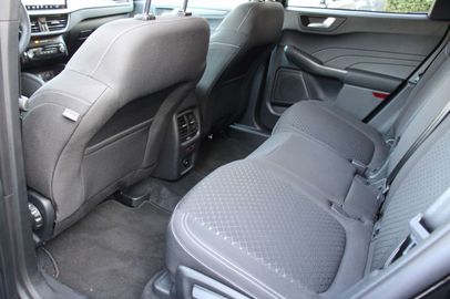 Car image 36