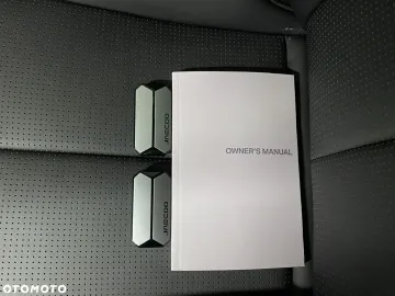 Car image 40