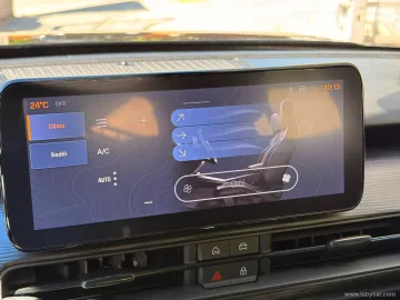 Car image 23