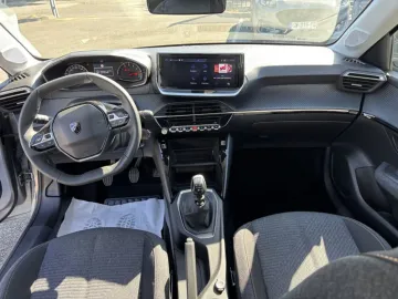 Car image 20