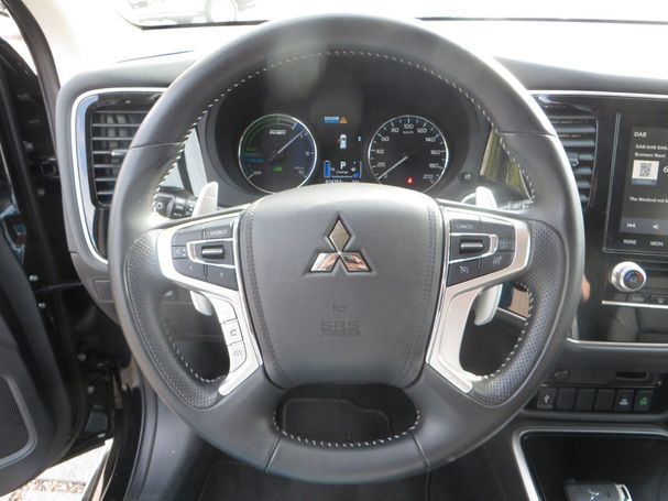 Mitsubishi Outlander Basis Spirit 4WD 165 kW image number 13