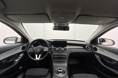 Car image 13