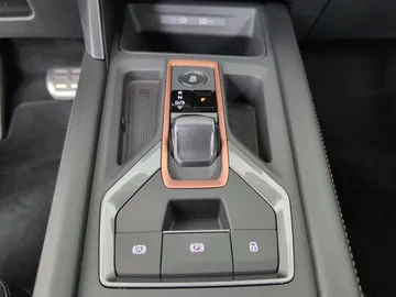 Car image 47