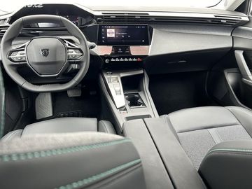 Car image 30