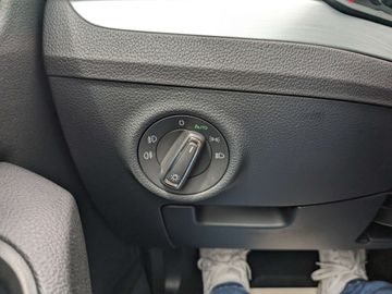 Car image 26