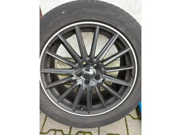 Car image 29