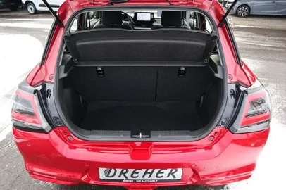 Car image 25