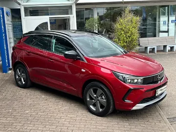 Car image 2