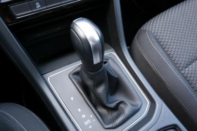 Car image 37