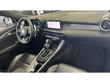 Car image 27