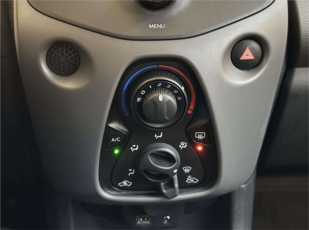 Peugeot 108 VTI Active 53 kW image number 17