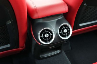 Car image 33