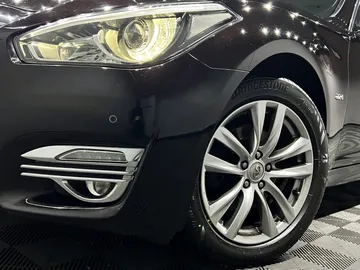 Car image 27