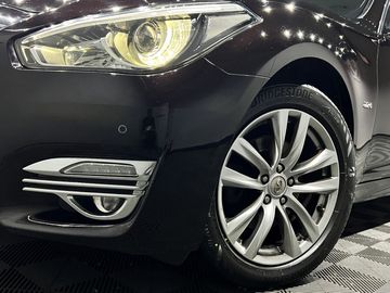 Car image 27