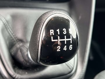 Car image 30