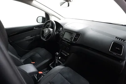 Car image 38