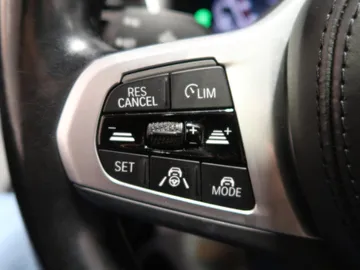 Car image 38