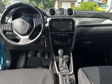 Car image 10