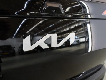 Car image 49