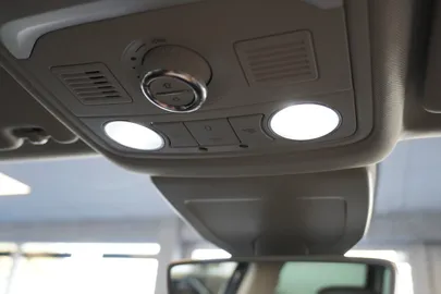 Car image 48